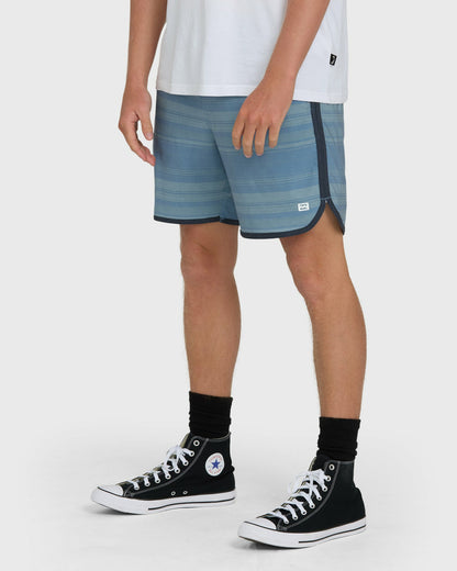 Billabong Men's Surftrek Transit Elastic 17\" Hybrid Shorts - Mid Blue