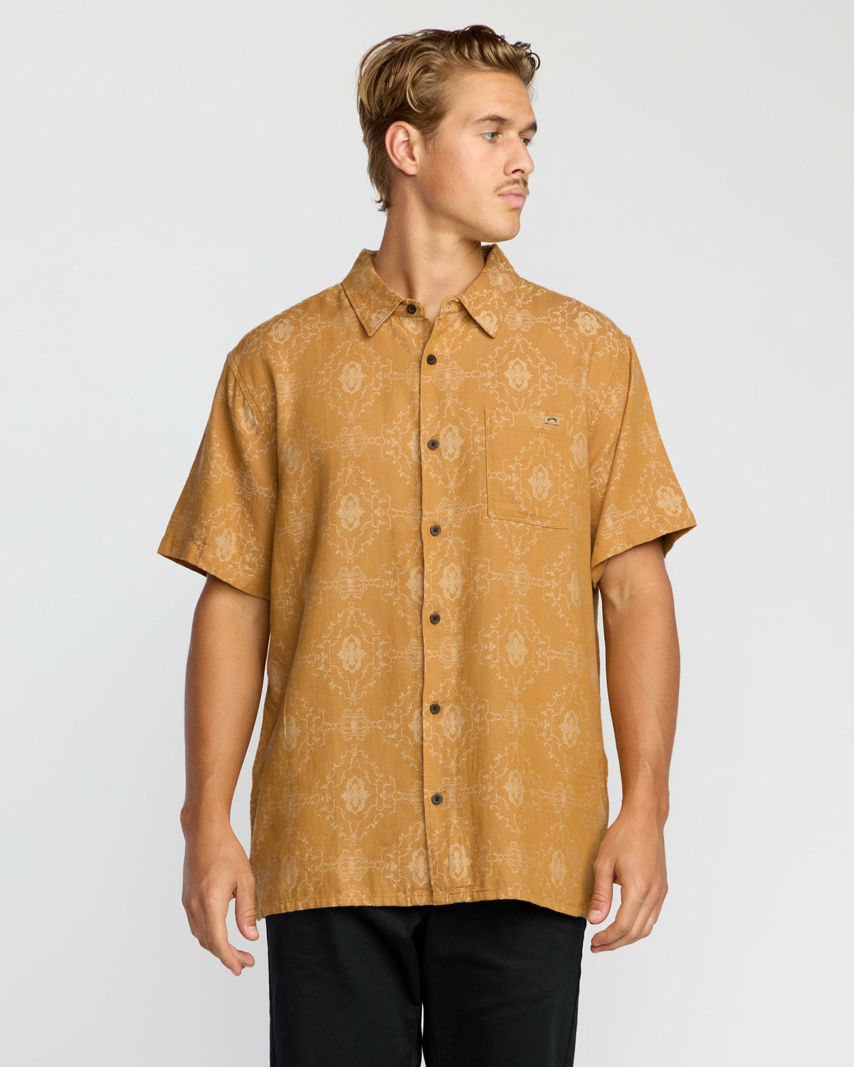 Billabong Men's Sundays Jacquard Short Sleeve Woven Shirt - Golden Haze