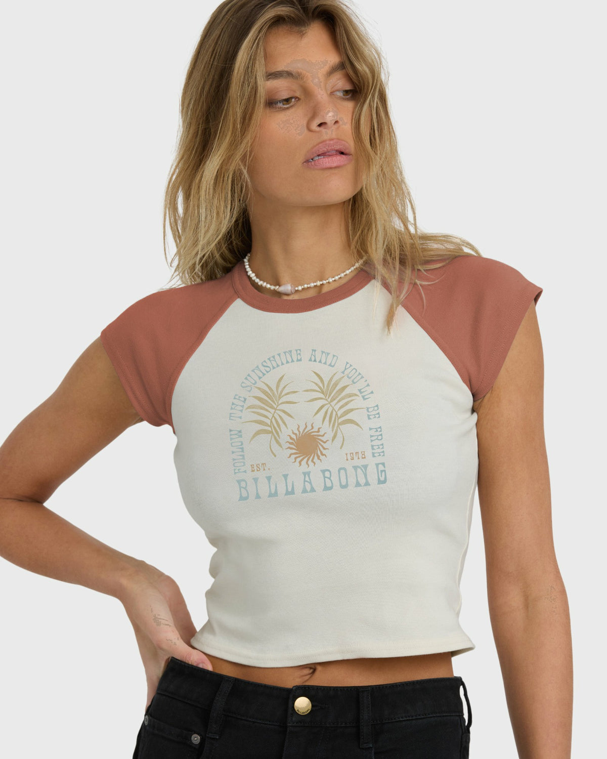 Billabong Women's Forever Had Short Sleeve Raglan Tee - Sedona